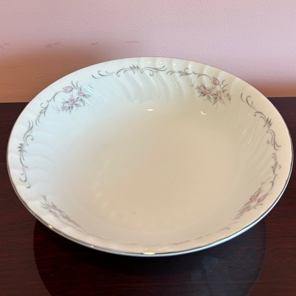 Gold Standard Porcelain Round Vegetable Bowl Set of 2 - Picture 2 of 6
